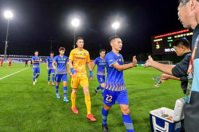 意甲-奇克梅开二度吉鲁失点 AC米兰2-2博洛尼亚